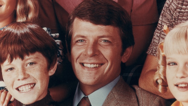 robert reed as mike brady brady bunch cast photo