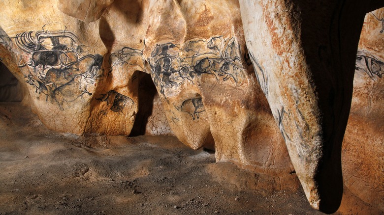 chauvet cave replica cavern