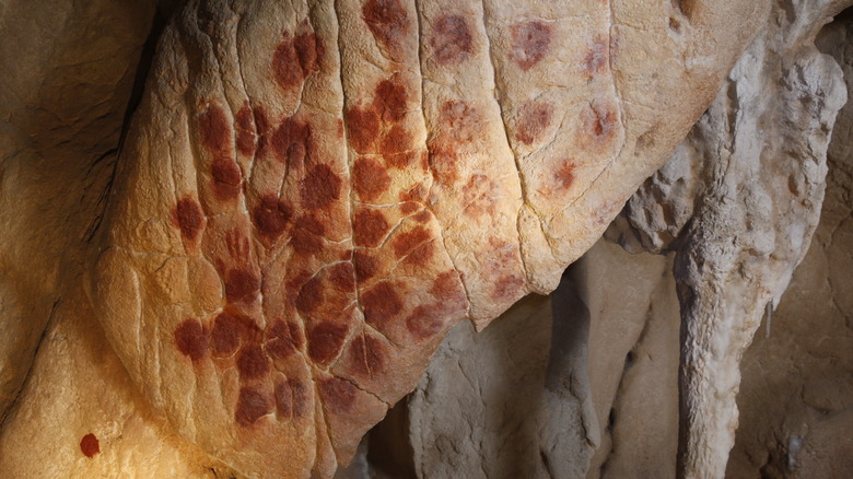 chauvet cave replica of red dots