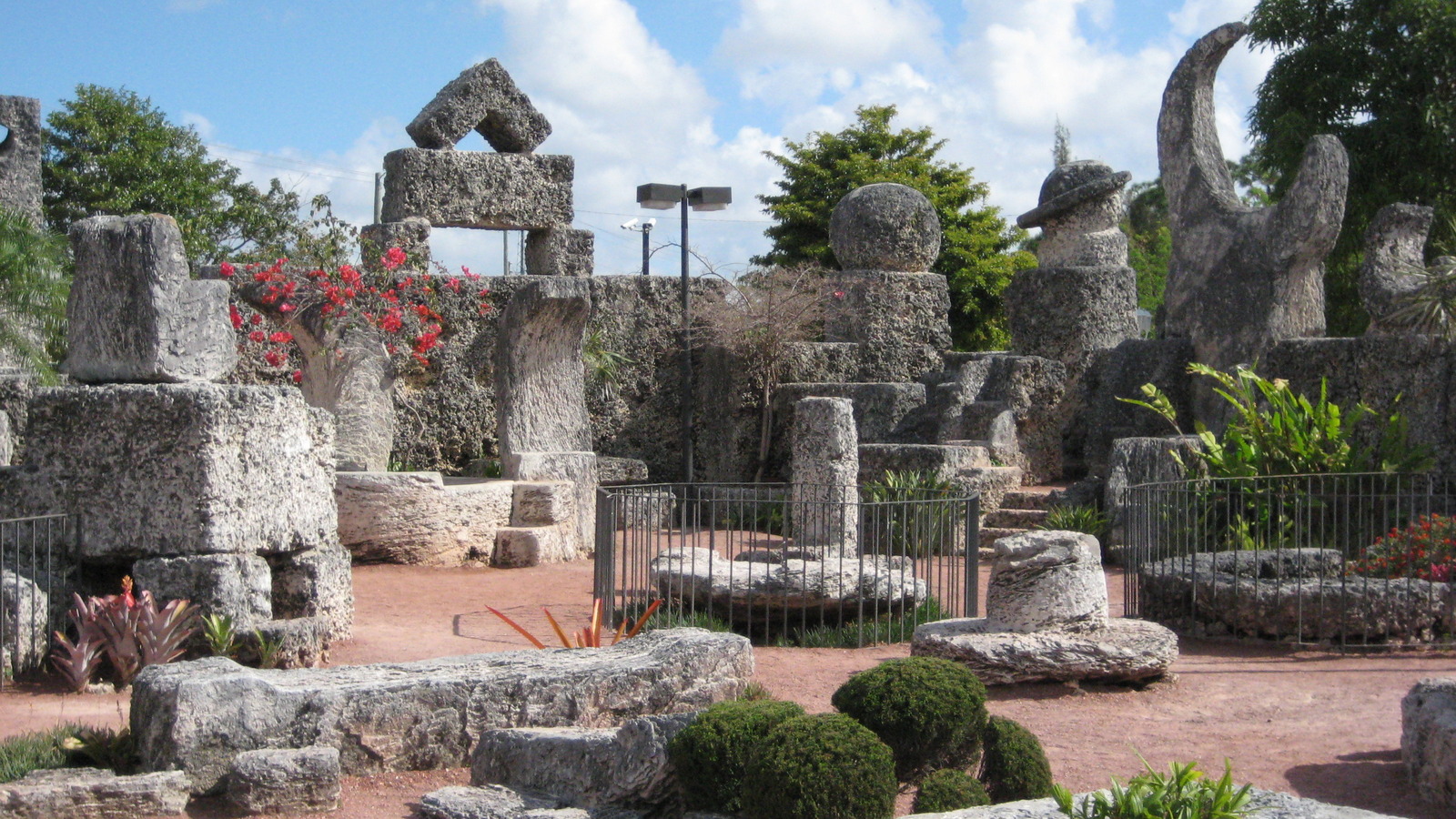 The Mysterious Florida Castle Built By One Man Over 20 Years