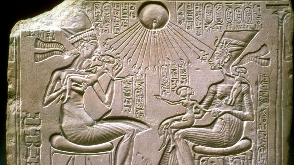 The Mysterious Truth About Queen Nefertiti