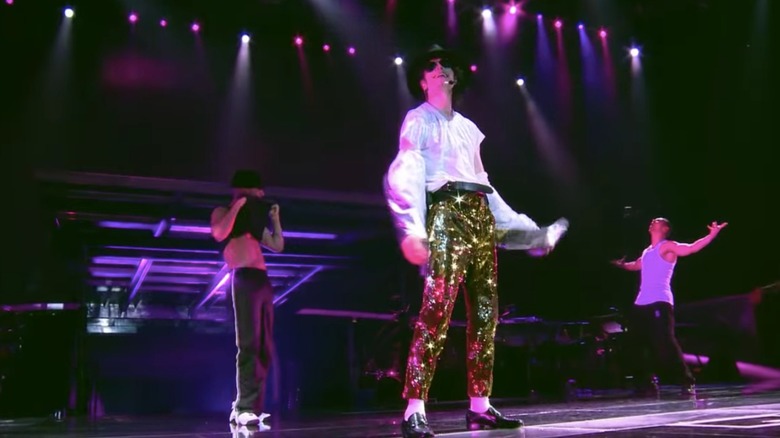 Michael Jackson and dancers rehearsing