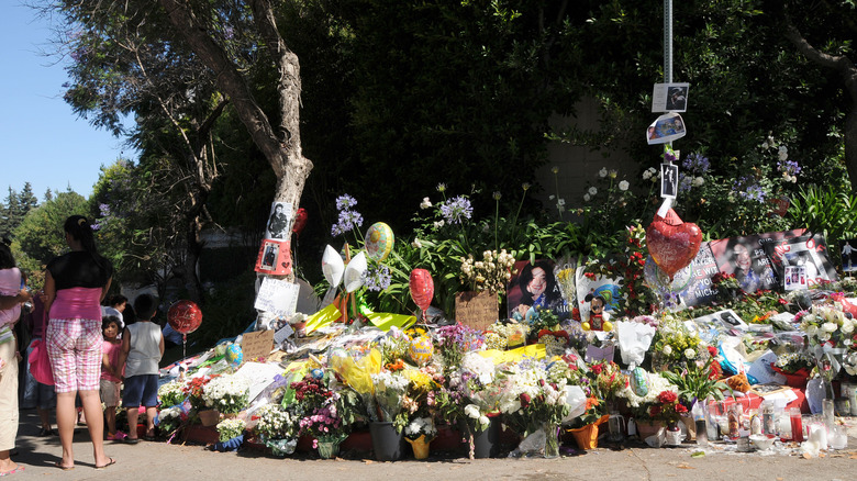 Memorial to Michael Jackson in Beverley Hills