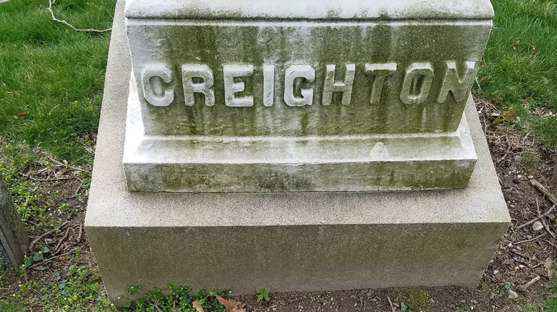 Jim Creighton's gravestone