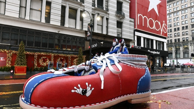 Shoe float, Macy's parade, 2020