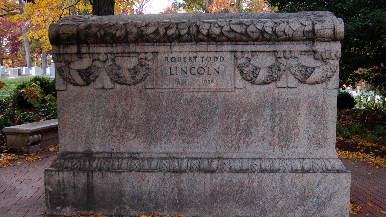 The grave of Robert Todd Lincoln