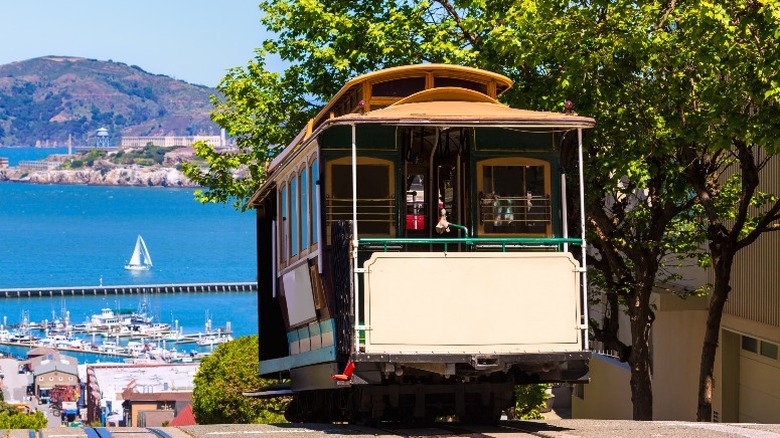 San Francisco cable car