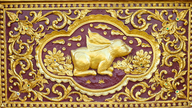 Rabbit carved in gold