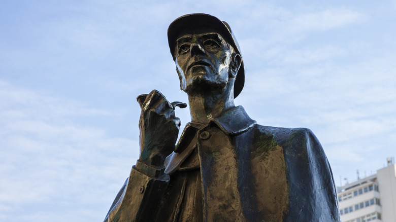 Sherlock Holmes statue