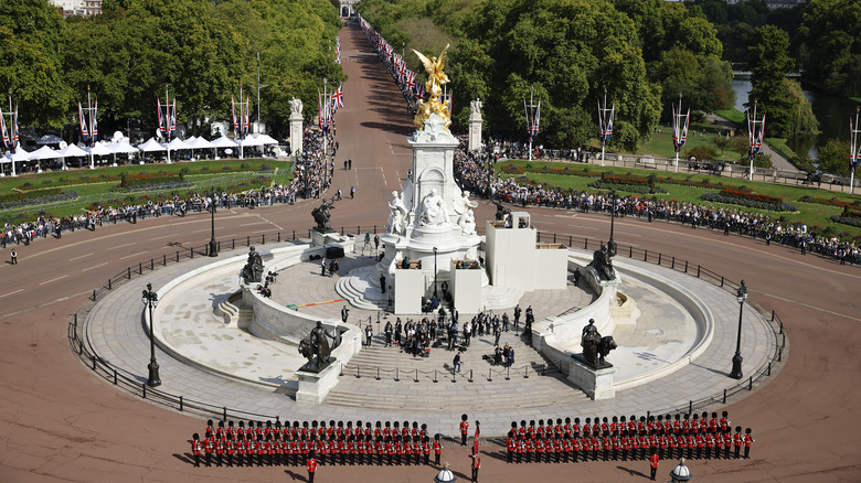 A general view of the Queen Victoria Memorial and The Mall