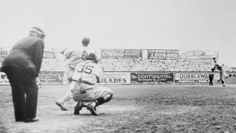 johnny vander meer pitching