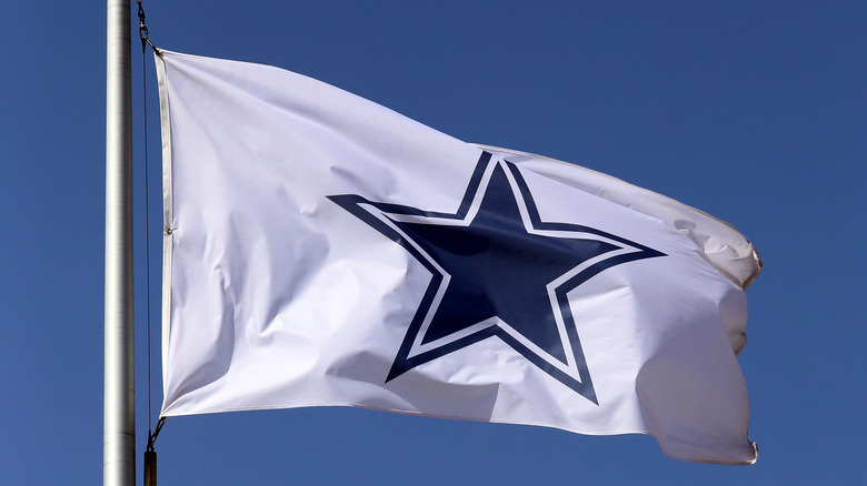 Flag with Dallas Cowboys logo