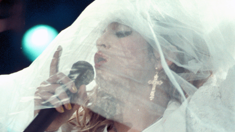 Madonna singing, veiled, 1985