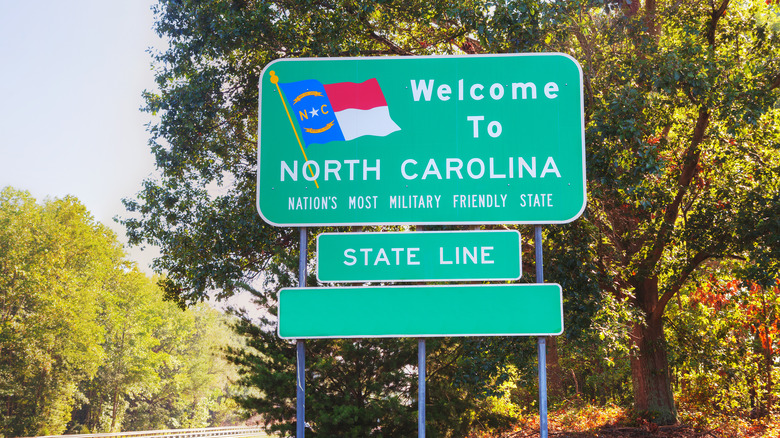 North Carolina state line sign