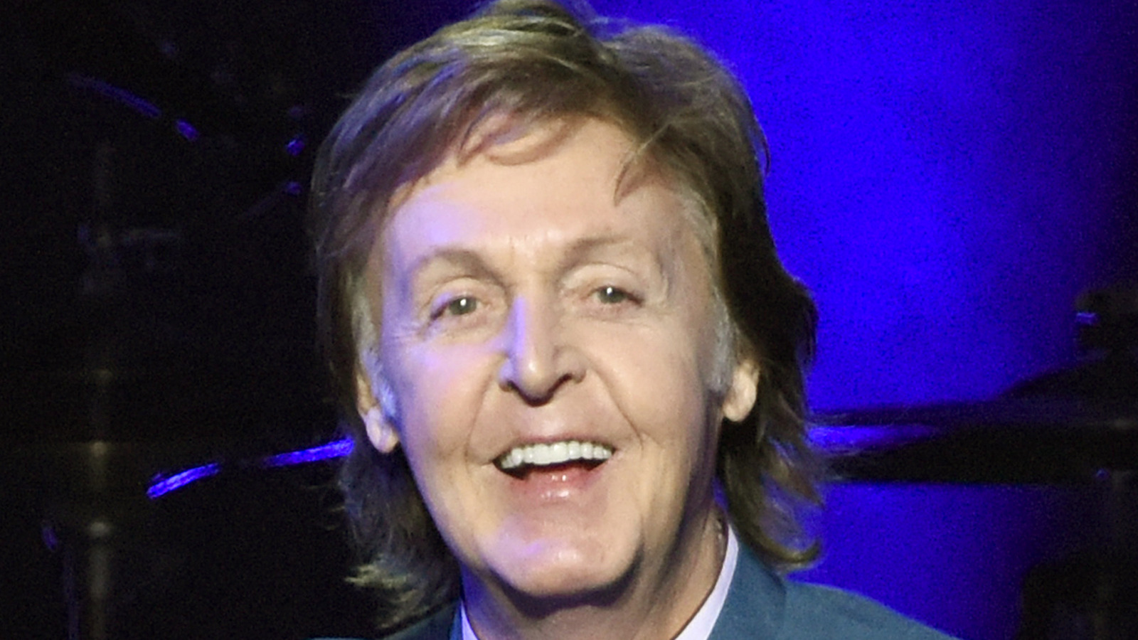 The Real Reason Paul McCartney Was Barefoot On The Abbey Road Cover