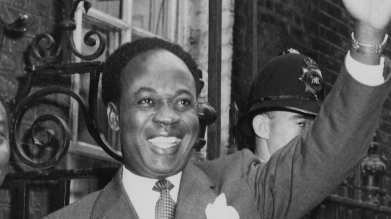 Kwame Nkrumah arrives at Downing Street