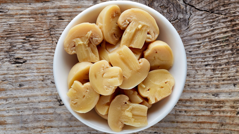 mushrooms in a bowl