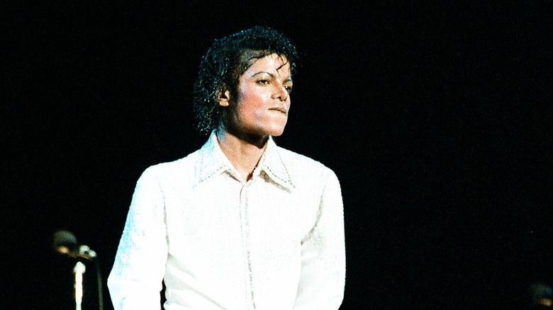 Michael Jackson performs during Victory tour