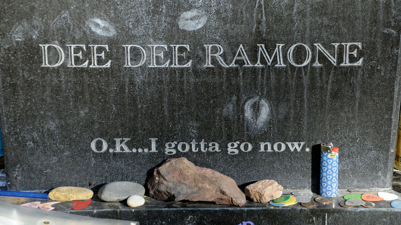 Dee Dee Ramone headstone