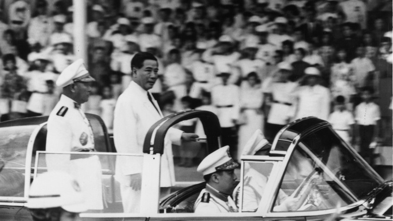 President Ngô Đình Diệm in car, standing