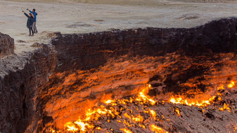 Couple at the Davarza Crater