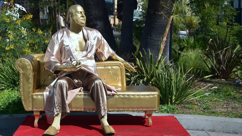 harvey weinstein casting couch statue