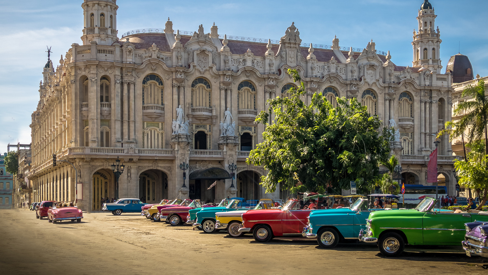 The Reason Why Cuba Has So Many Vintage Cars