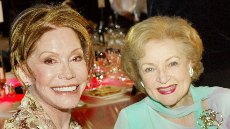 Mary Tyler Moore, Betty White