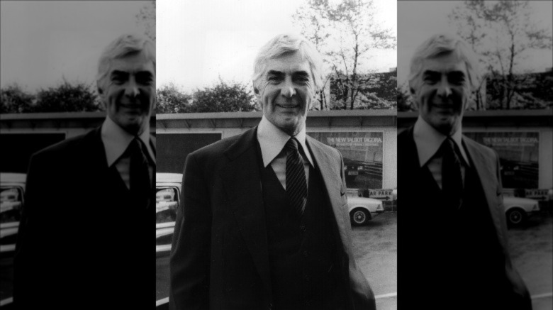 John DeLorean in suit