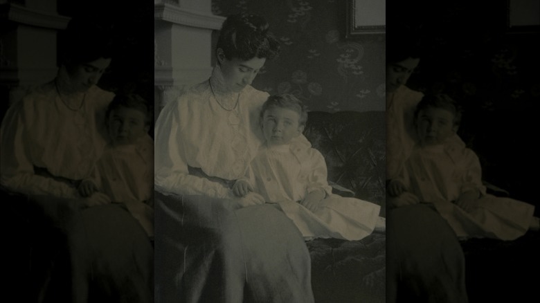 Oppenheimer as a child with mother