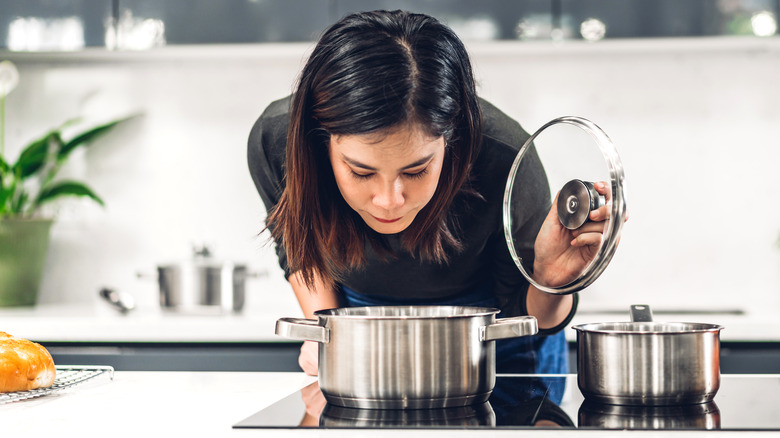 Smelling and cooking