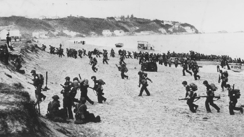 storming the algiers beach during operation torch