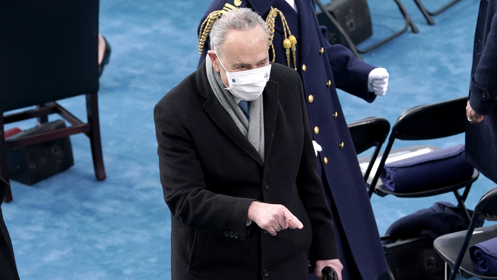 Chuck Schumer wearing mask