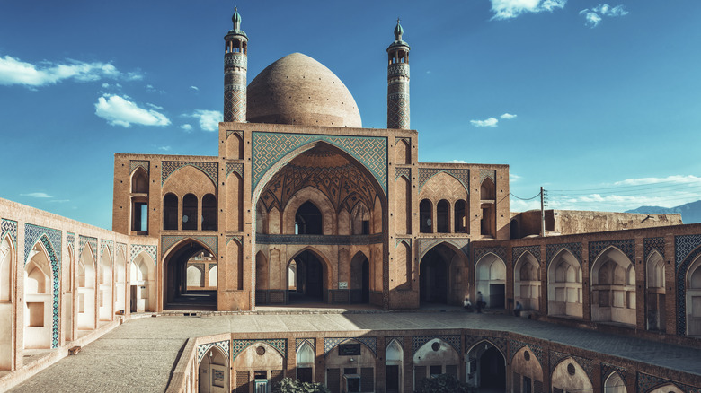 An Iranian mosque in the desert