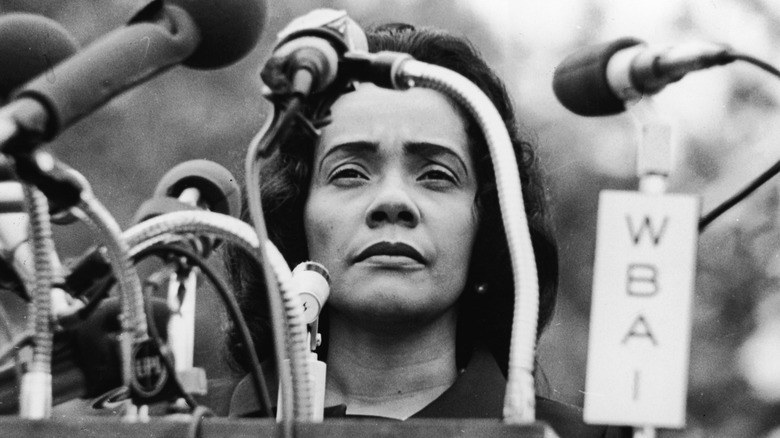 Coretta Scott King speaking to press