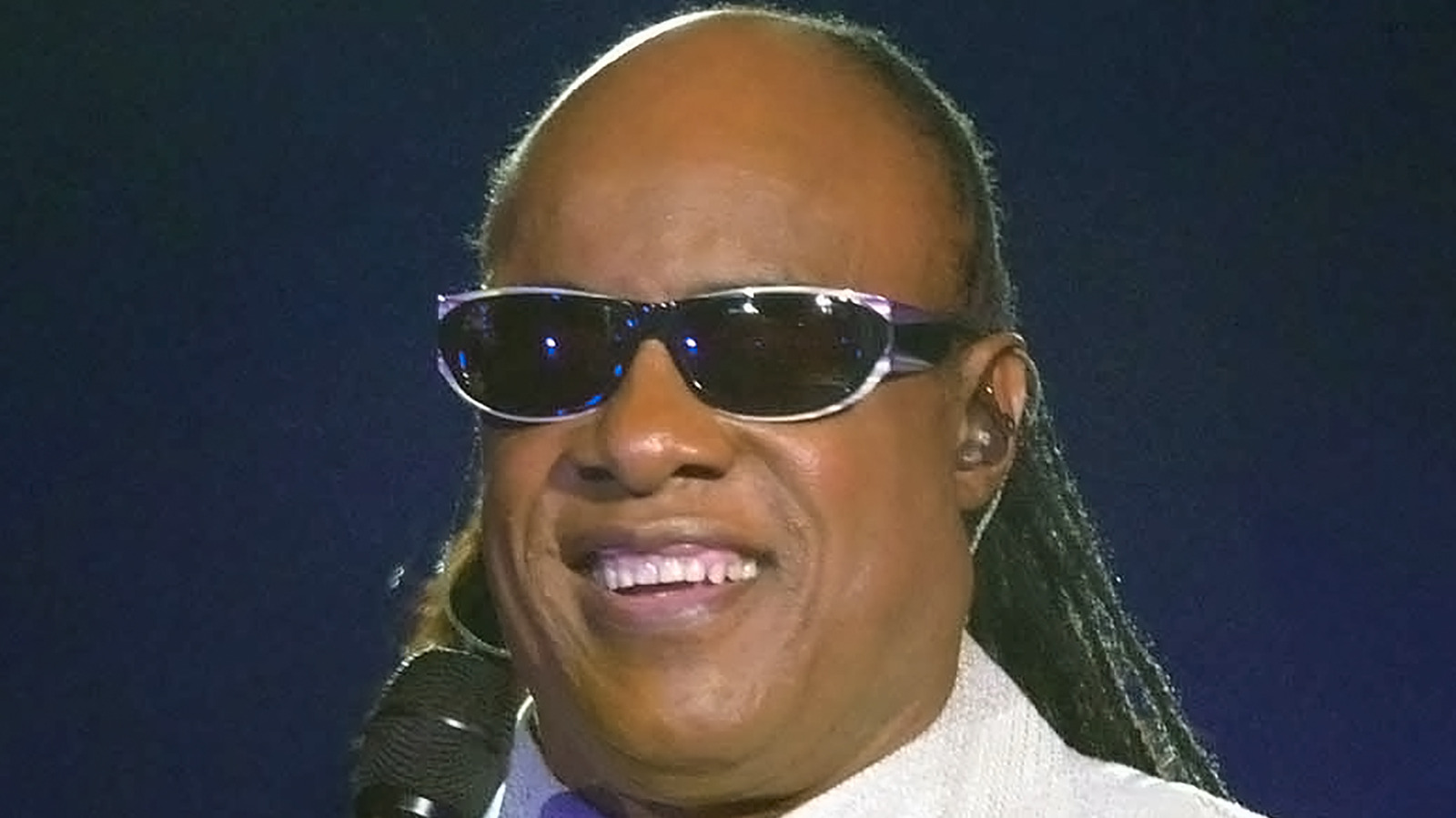 The Stevie Wonder Conspiracy Theory That Would Prove He Can See