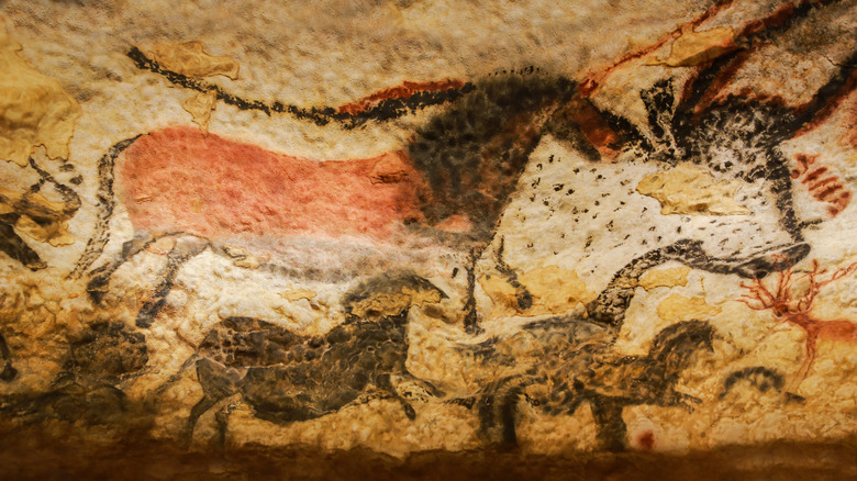 Lascaux cave paintings