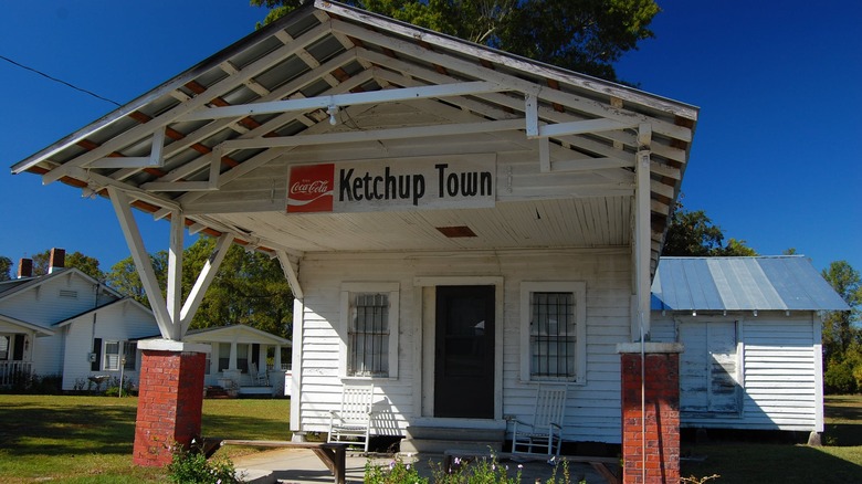 The Ketchuptown country store