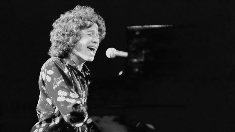 Carole King performing