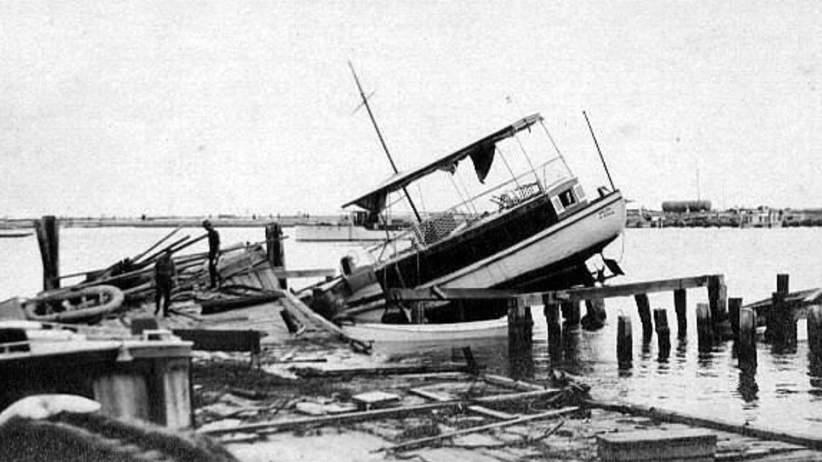 The Story Of The Eccentric Waterside Attraction Destroyed In The 1921