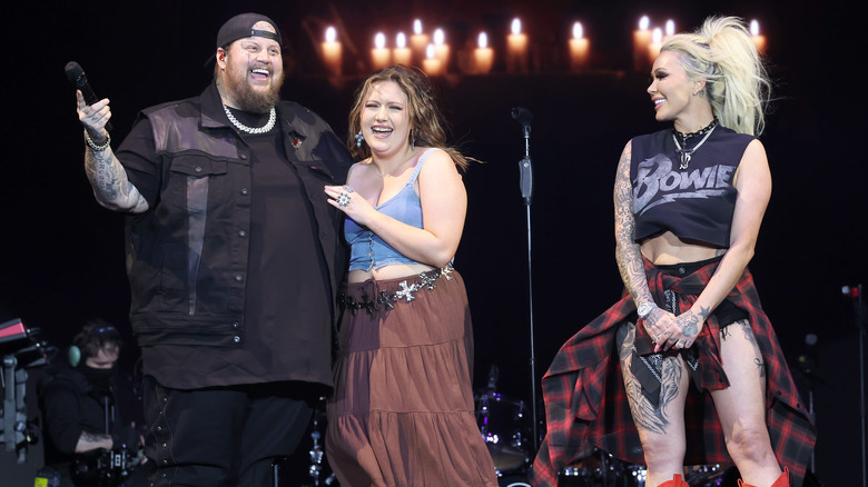 Jelly Roll hugging daughter onstage bunnie