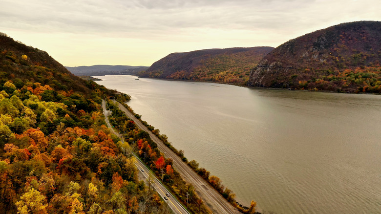 Highway traveling alongside Hudson River