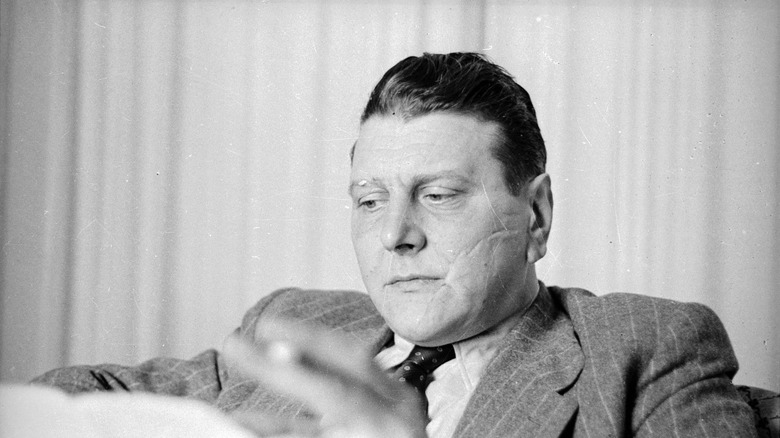 otto skorzeny looking side