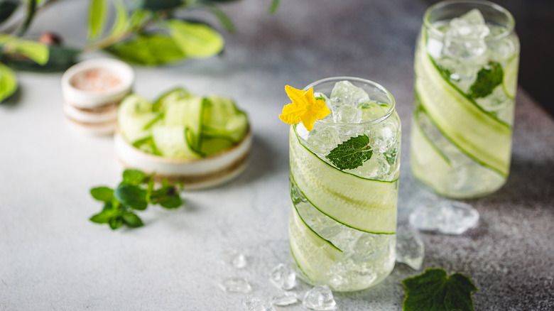  iced cucumber water with mint