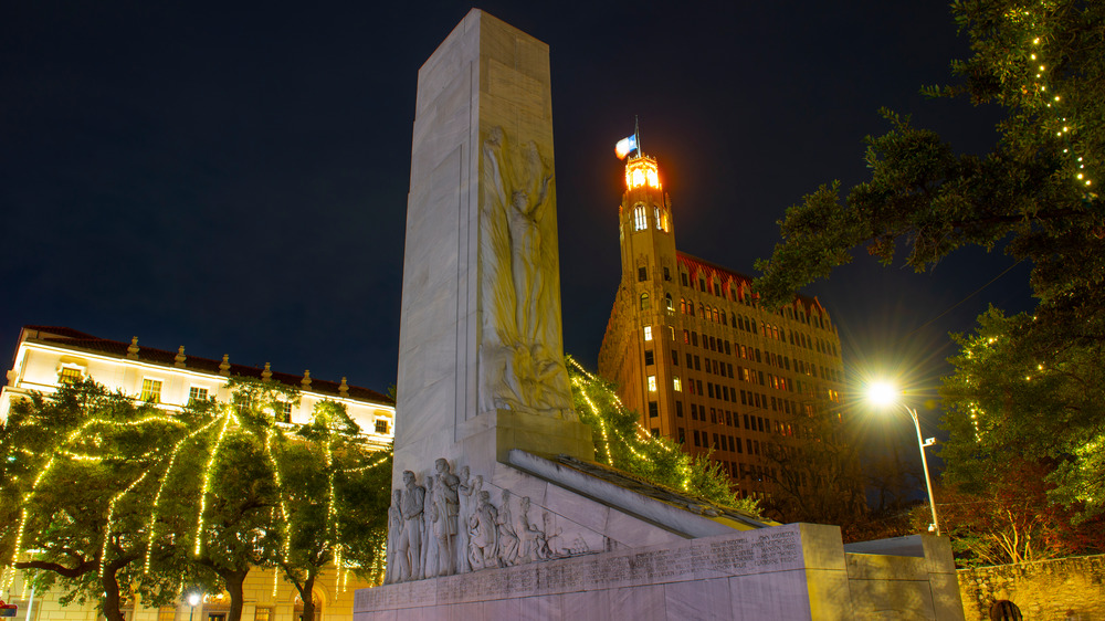 Alamo Cenotaph