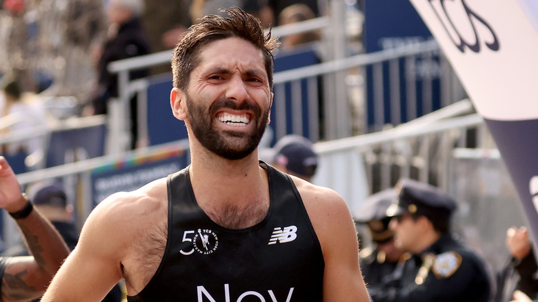 Nev Schulman running marathon 