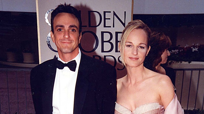 helen hunt hank azaria formal clothes golden globes