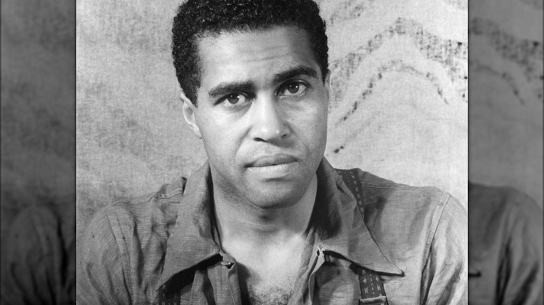 Robert Earl Jones shirt portrait photo