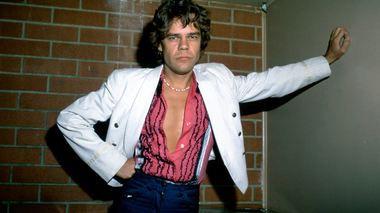 David Johansen posing for a portrait in 1980