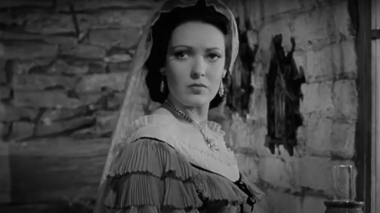 Linda Darnell frowning